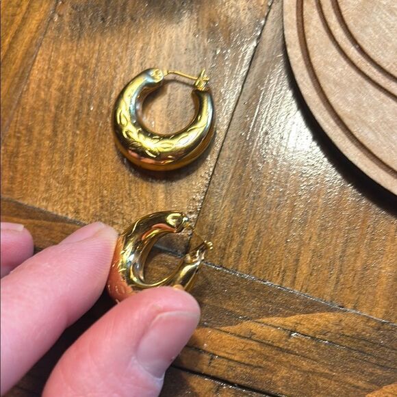 Thick Gold Hoop Earrings - Picture 11 of 12